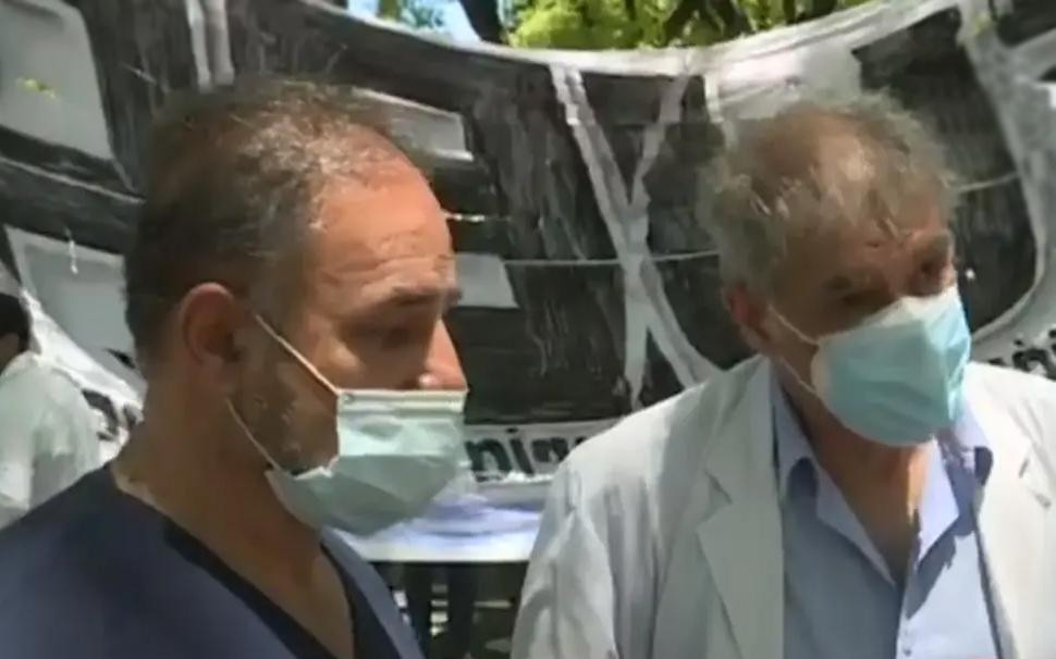 En plena protesta de médicos murió el jefe de obstetricia del hospital Ramos Mejía, foto captura C5N	