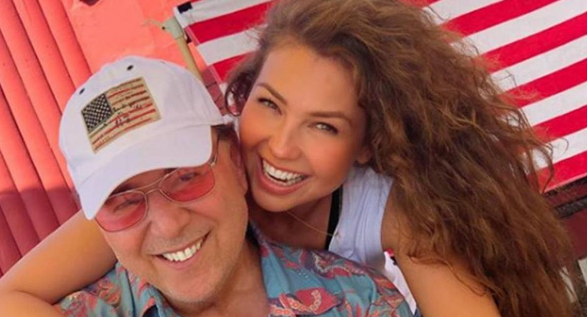 Thalía celebró 22 años de amor junto a Tommy Mottola