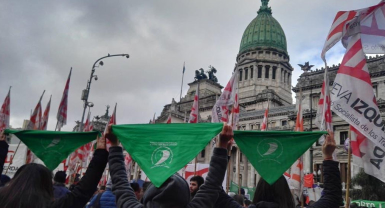 Una mujer de 40 años muere por práctica de un aborto clandestino