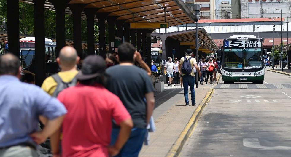 Colectivos, pasajeros, medios de transporte público, NA