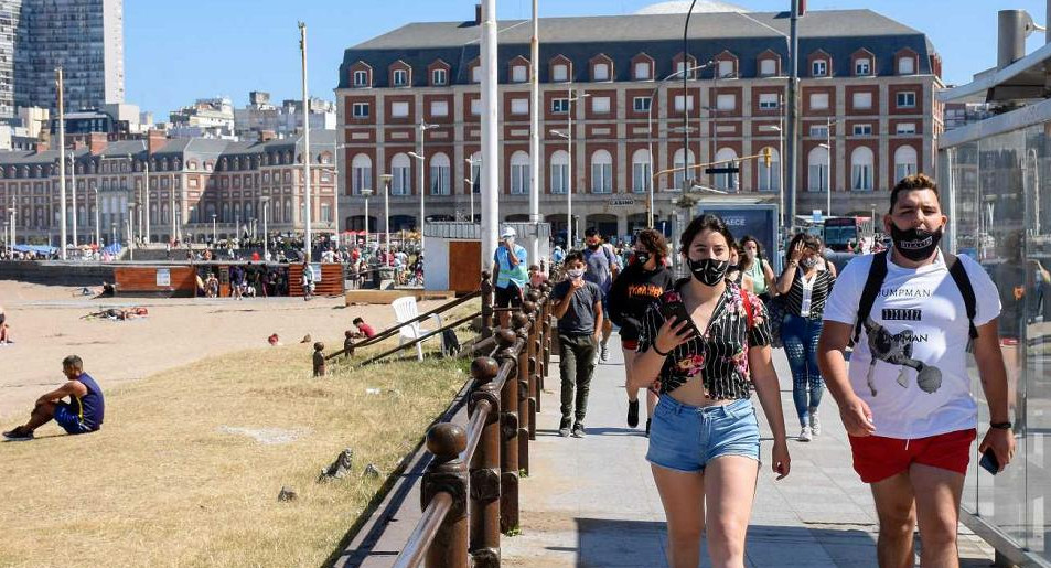 Mar del Plata, turistas, turismo, vacaciones. NA