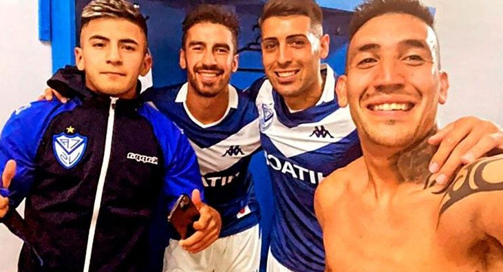 Thiago Almada, Juan Lucero, Miguel Brizuela y Ricardo Centurión, los cuatro jugadores que estuvieron presentes en la reunión