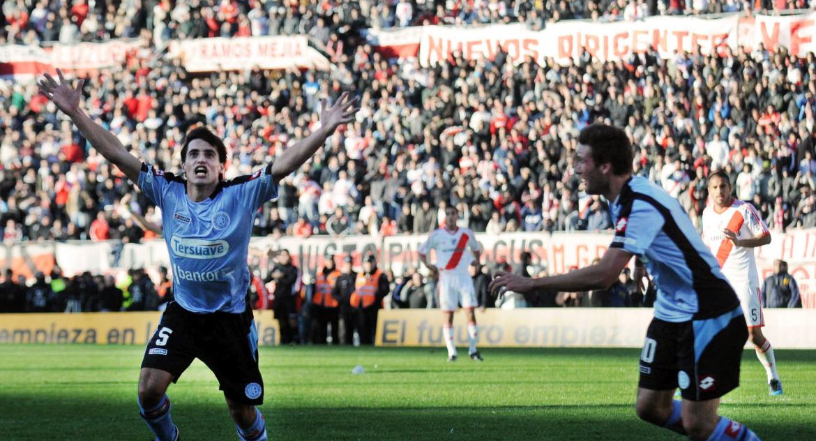 Gol de Farré en Belgrano para el descenso de River, AGENCIA NA