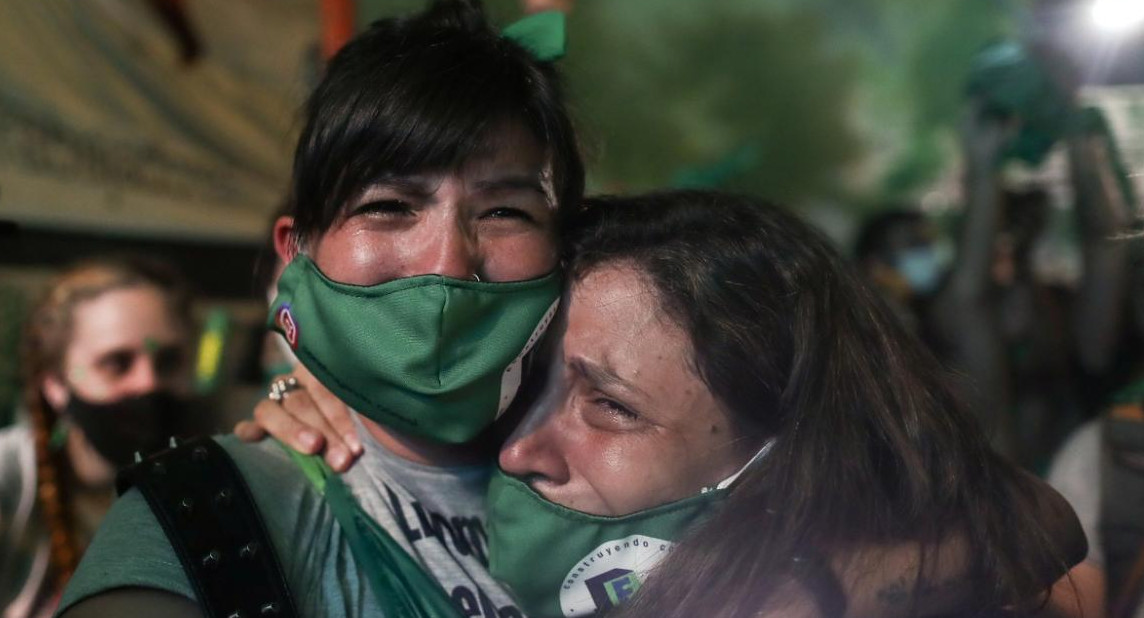 Senado aprobó ley del aborto, Reuters.