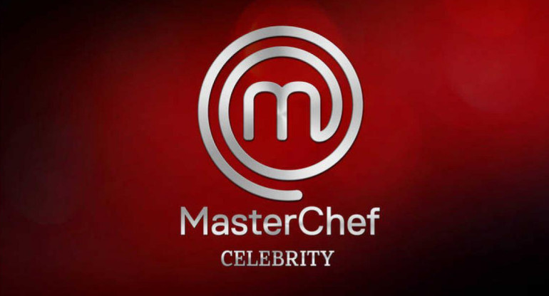 "Masterchef celebrity" viralizan una foto del detrás de escena y aseguran que un finalista tiene ayuda