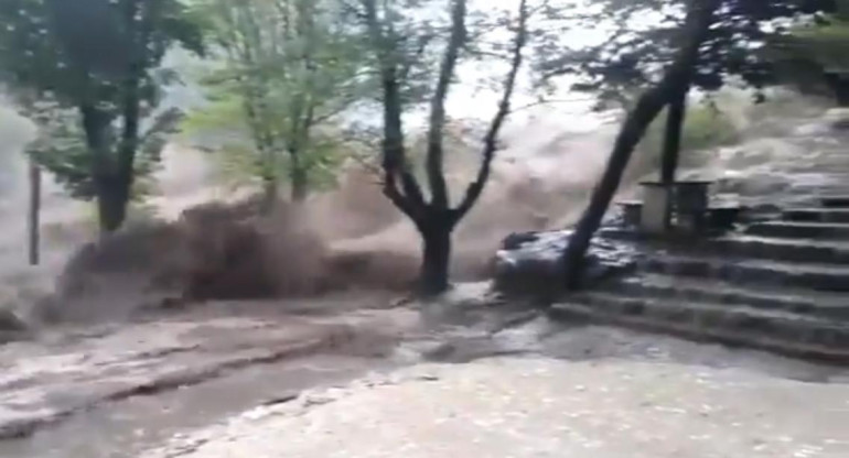 Desborde de rios en La Falda, Córdoba.