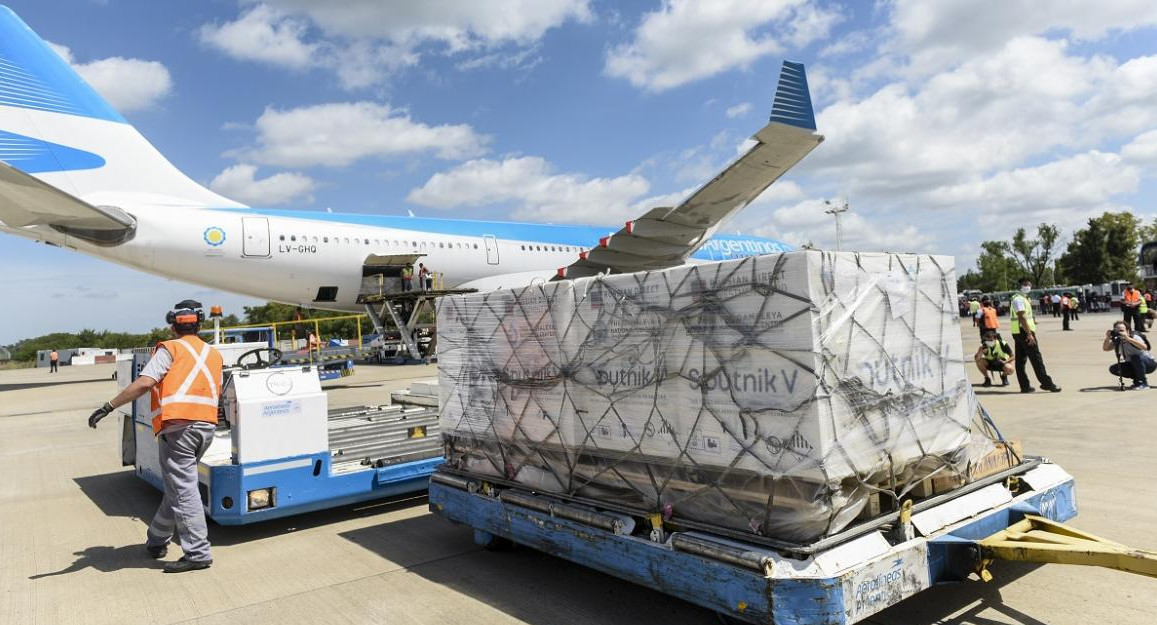 Avión de Aerolíneas Argentinas, vacunas contra coronavirus, NA