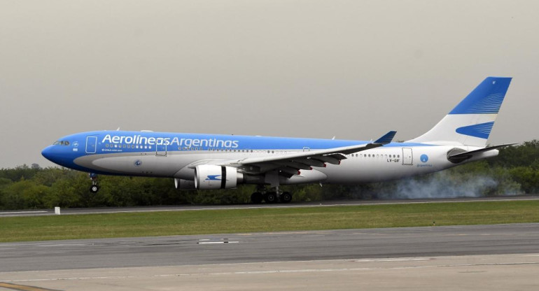 Avión de Aerolíneas Argentinas que viaja Rusia para traer la vacuna Sputnik V, NA