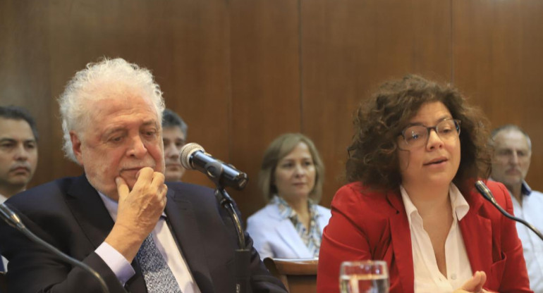 Ginés González García y Carla Vizzotti, ministro de Salud, Agencia NA