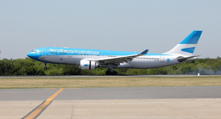 Avión de Aerolíneas Argentina, vacunas por coronavirus, NA