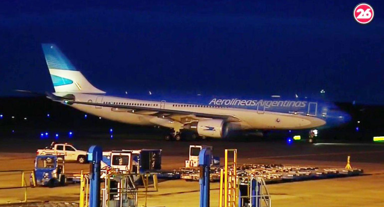 Vacuna rusa Sputnik V contra coronavirus, llegada de aviones a Ezeiza, Canal 26	