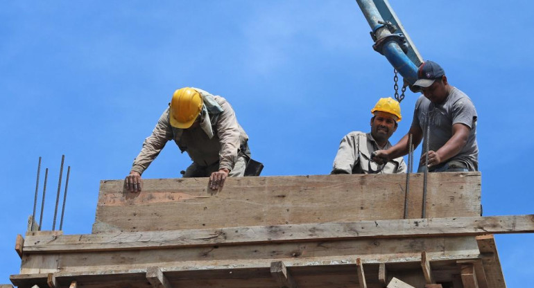 Construcción, obra en construcción, materiales para la construcción, Foto NA