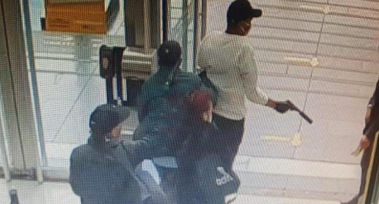 Robo en shopping de Morón, grupo comando