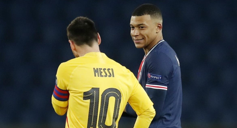 Messi y Mbappe en el Psg vs Barcelona por Champions League, REUTERS