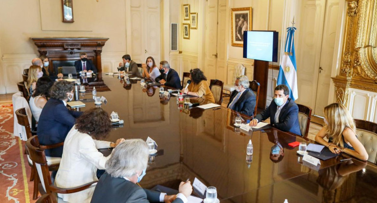 Alberto Fernández en reunión del Comité de Vacunación contra el coronavirus, NA