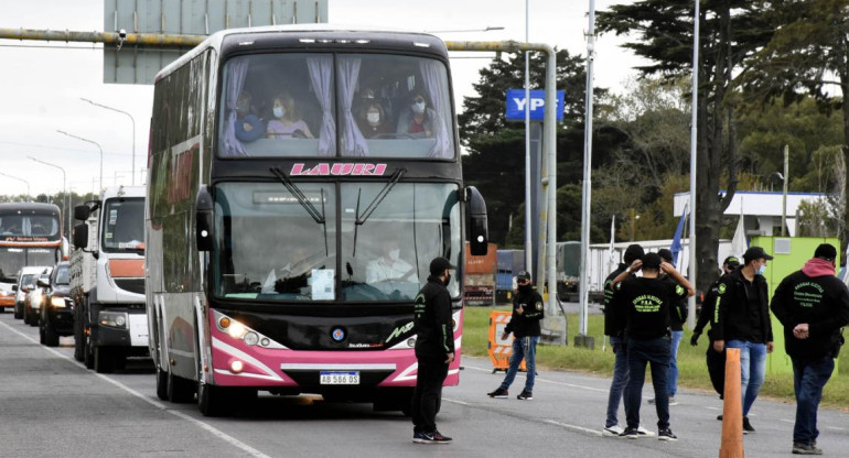 Micro, turistas, turismo, fin de semana largo, NA