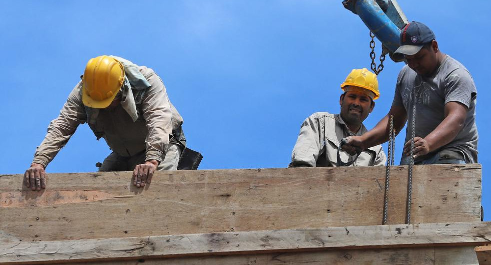 Construcción, obra en construcción, materiales para la construcción, Foto NA