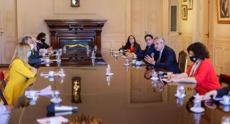 Alberto Fernández encabezó la Mesa de Salud y Educación