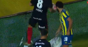 Pablo Pérez destruyó el dron en el clásico rosarino