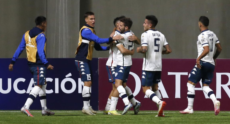 Festejo de Vélez ante Unión La Calera por la Copa Libertadores