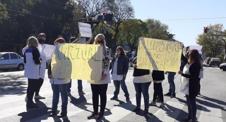 Reclamo de docentes por las clases presenciales en la Ciudad