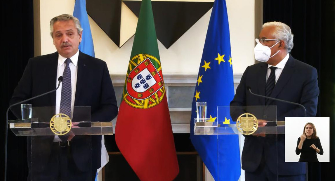 Alberto Fernández en Portugal con Antonio Costa	