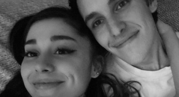 Ariana Grande se casó en secreto con Dalton Gómez