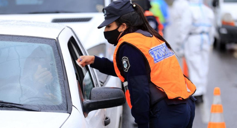 Controles vehiculares en accesos a CABA por pandemia de coronavirus, NA