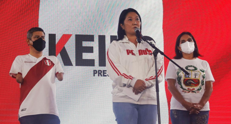 Keiko Fujimori hablando al final de las votaciones, NA