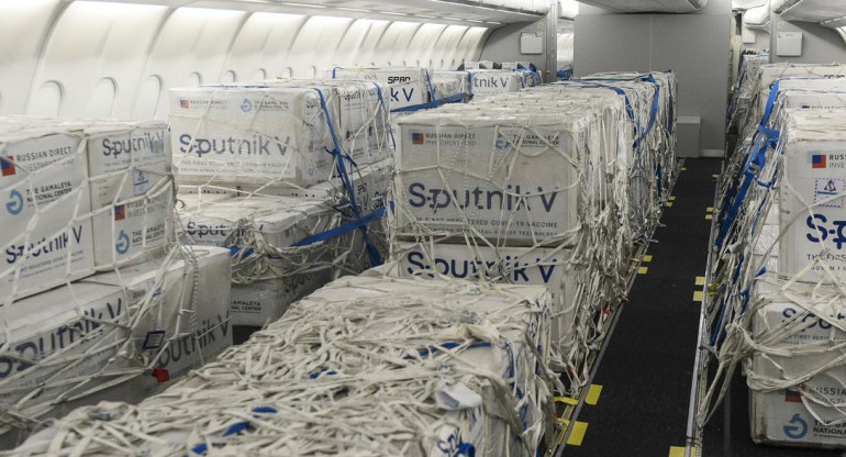 Avión de Aerolíneas Argentina, vacunas por coronavirus, Sputnik V, NA