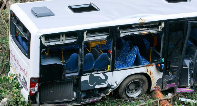 Autobús cayó a barranco en Perú y murieron 17 personas