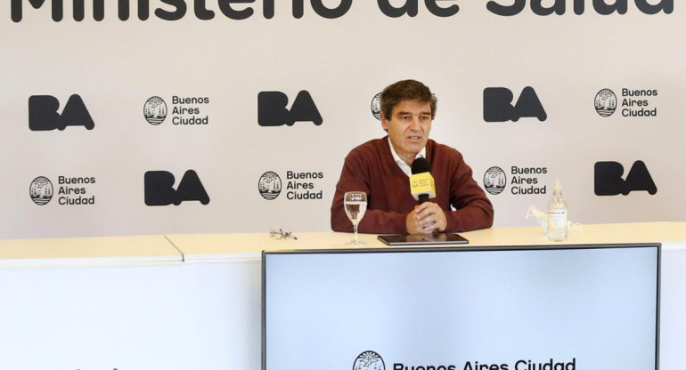 Conferencia de prensa de Fernán Quirós