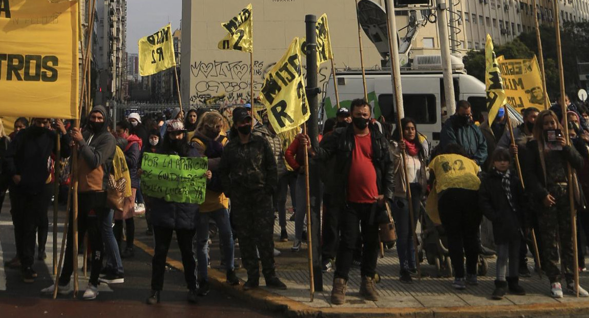 Marcha, protesta y corte en la avenida 9 de Julio, Obelisco, NA