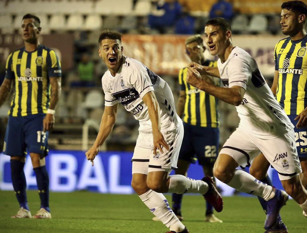 Festejo de Gimnasia ante Rosario Central por la Liga Profesional de Fútbol, AGENCIA NA