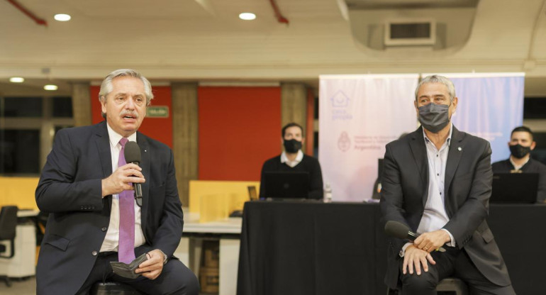 Alberto Fernández y Jorge Ferraresi, foto NA