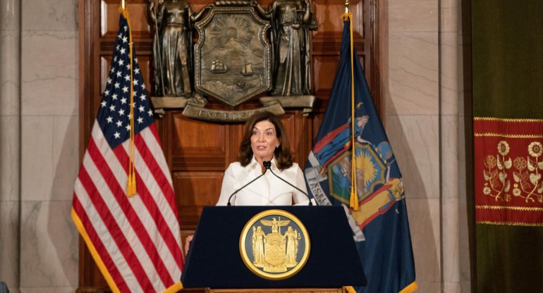 Kathy Hochul, EFE