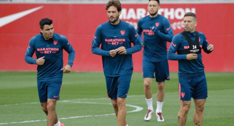 Jugadores argentinos del Sevilla, foto Reuters