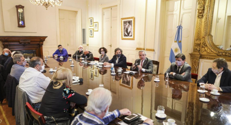 Alberto Fernandez durante la reunión que mantuvo con la CGT. Foto NA