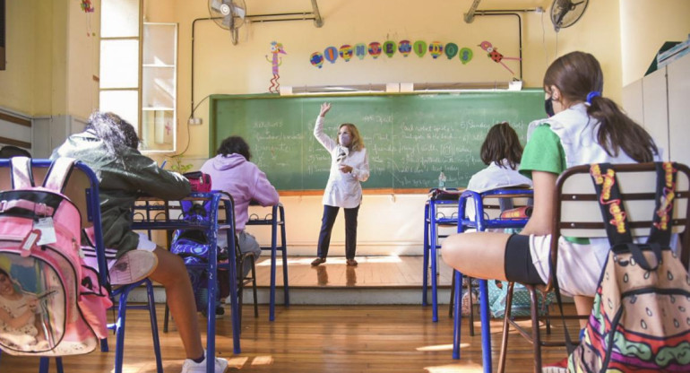 Clases presenciales en pandemia, Agencia NA