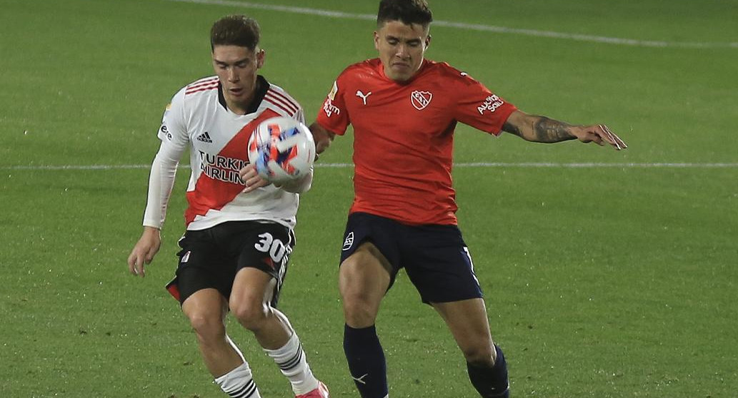 River vs. Independiente, fútbol argentino, NA