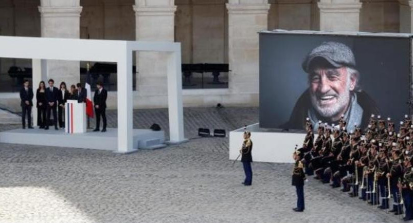 Sentido homenaje en el último adiós a Belmondo en el patio de Honor de los Inválidos, NA