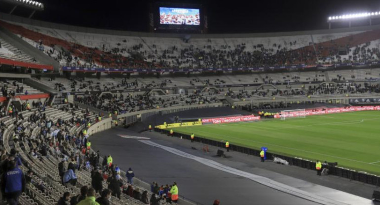 Estadio Monumental, hinchas, NA