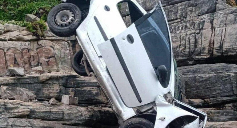 Auto cayó al vacío en Mar del Plata