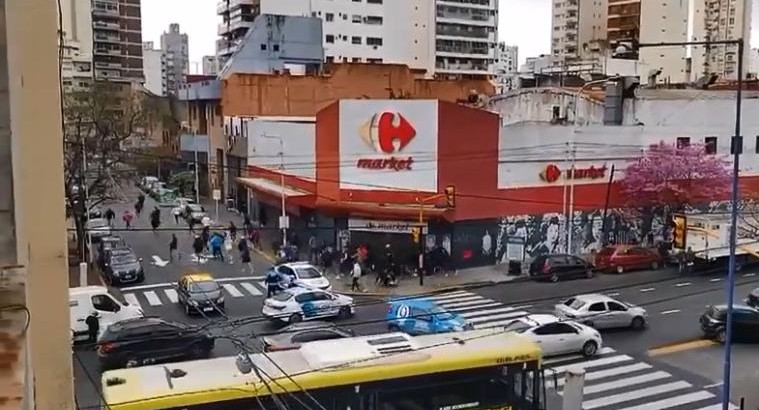 Tiroteo en plena calle entre barras de Independiente