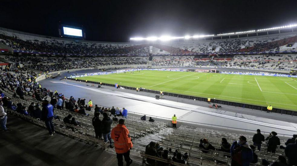 Regreso de los hinchas a los estadios de fútbol argentino