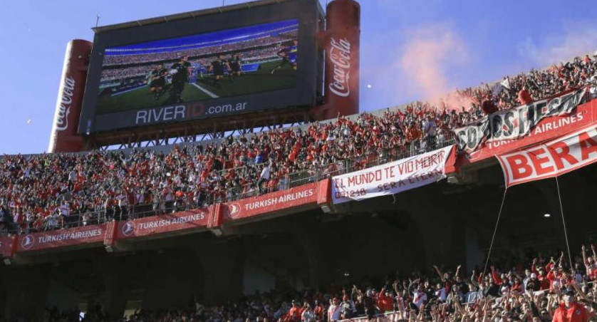 Simpatizantes de River durante el partido frente a Boca en el estadio Monumental, foto NA