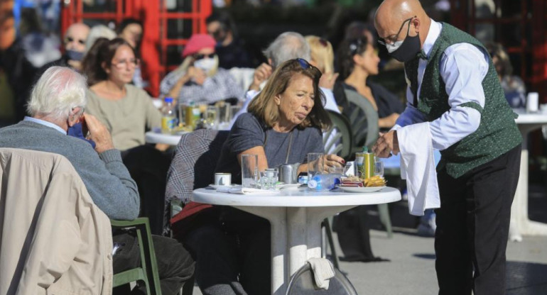 Coronavirus, Argentina, pandemia, bares, restaurantes, NA