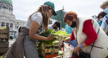 Verdurazo frente al Congreso, pequeños productores, protesta, NA