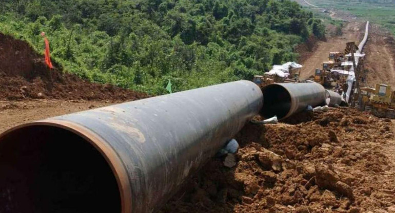 Algunos de los caños sustraídos que iban a formar parte del Gasoducto del Noreste, foto gentileza de Canal Abierto