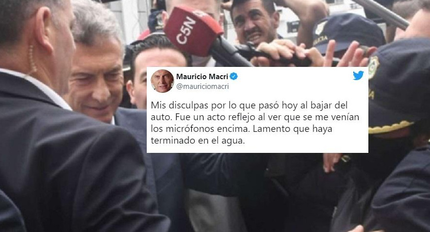 Mauricio Macri le sacó el micrófono a un periodista 